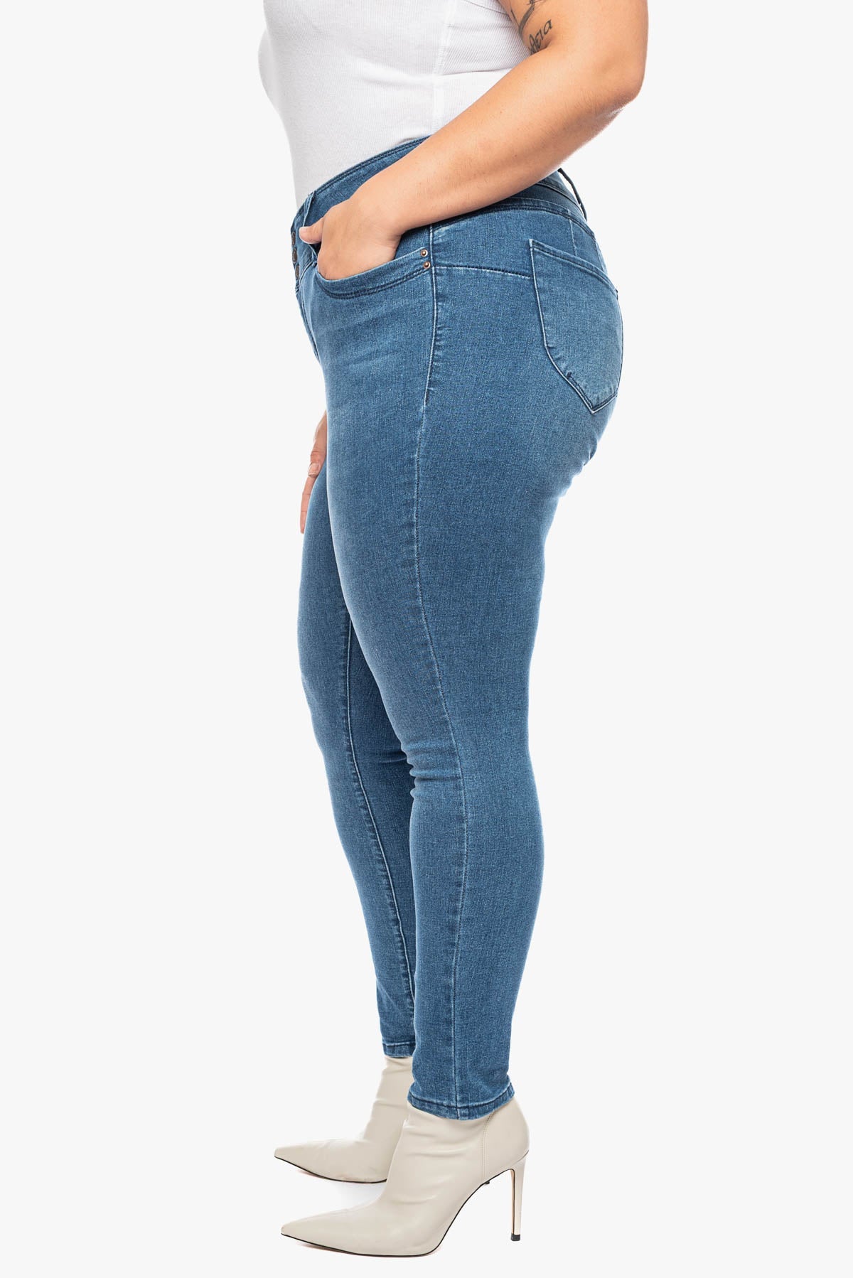 CLAUDIA jeans