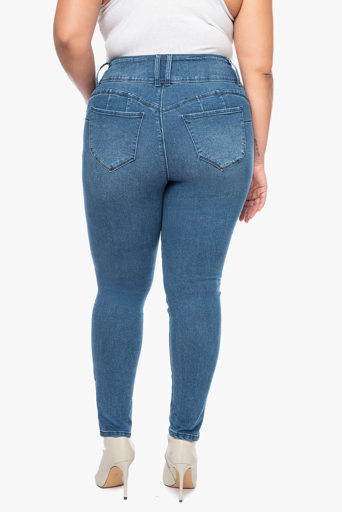 CLAUDIA jeans
